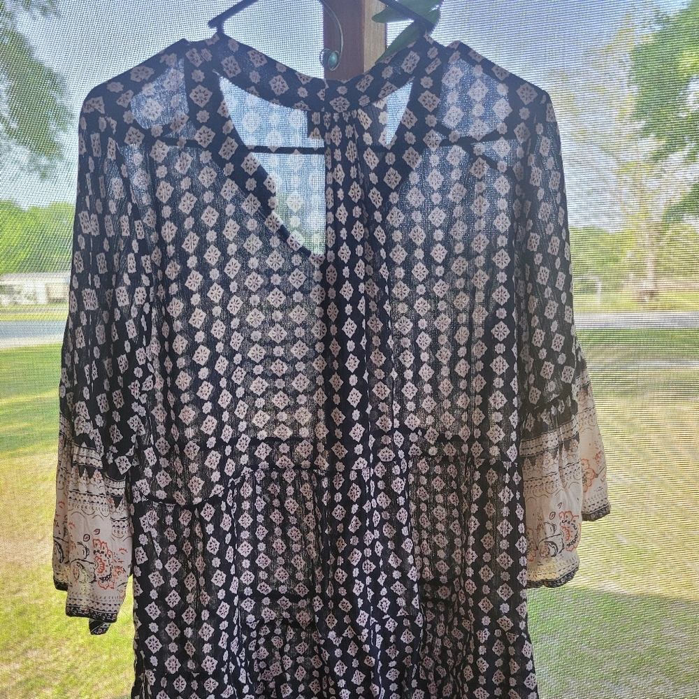 Womens Size Large Shirt